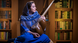 رقص برگ؛ تارنوازی زیبا و شنیدن...