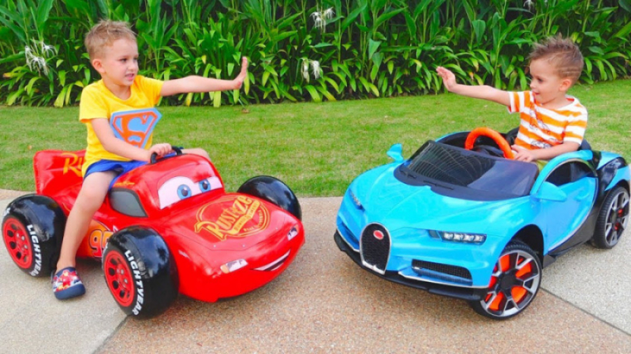 بانوان کودک ولاد و نیکی  ماشین...