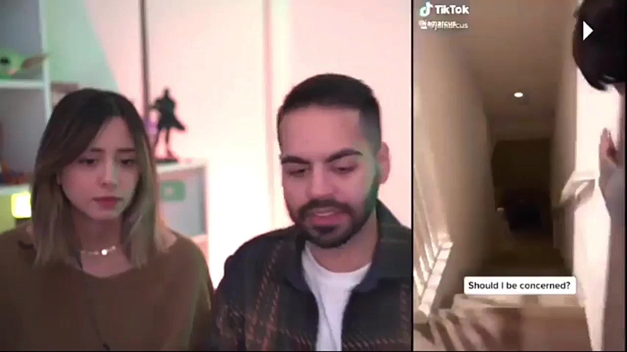 سعی کن نخندی با میا و کوروش. ا...