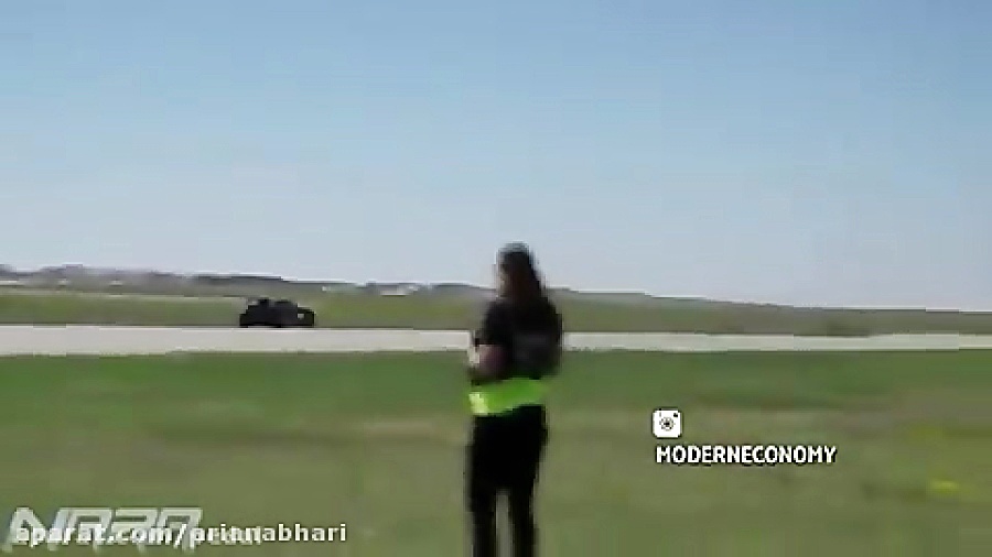 بوگاتی ویرون از نمای عقب