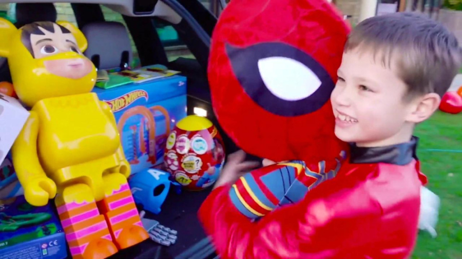 مکس و کیتی  کادوی ابرقهرمانی ب...