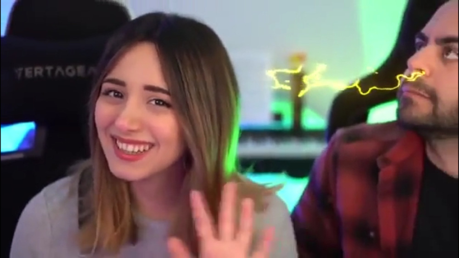 میا و کوروش،سعی کن نخندی!Mia a...