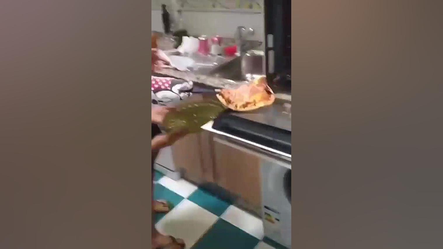  پسران دست وپاچلفتی