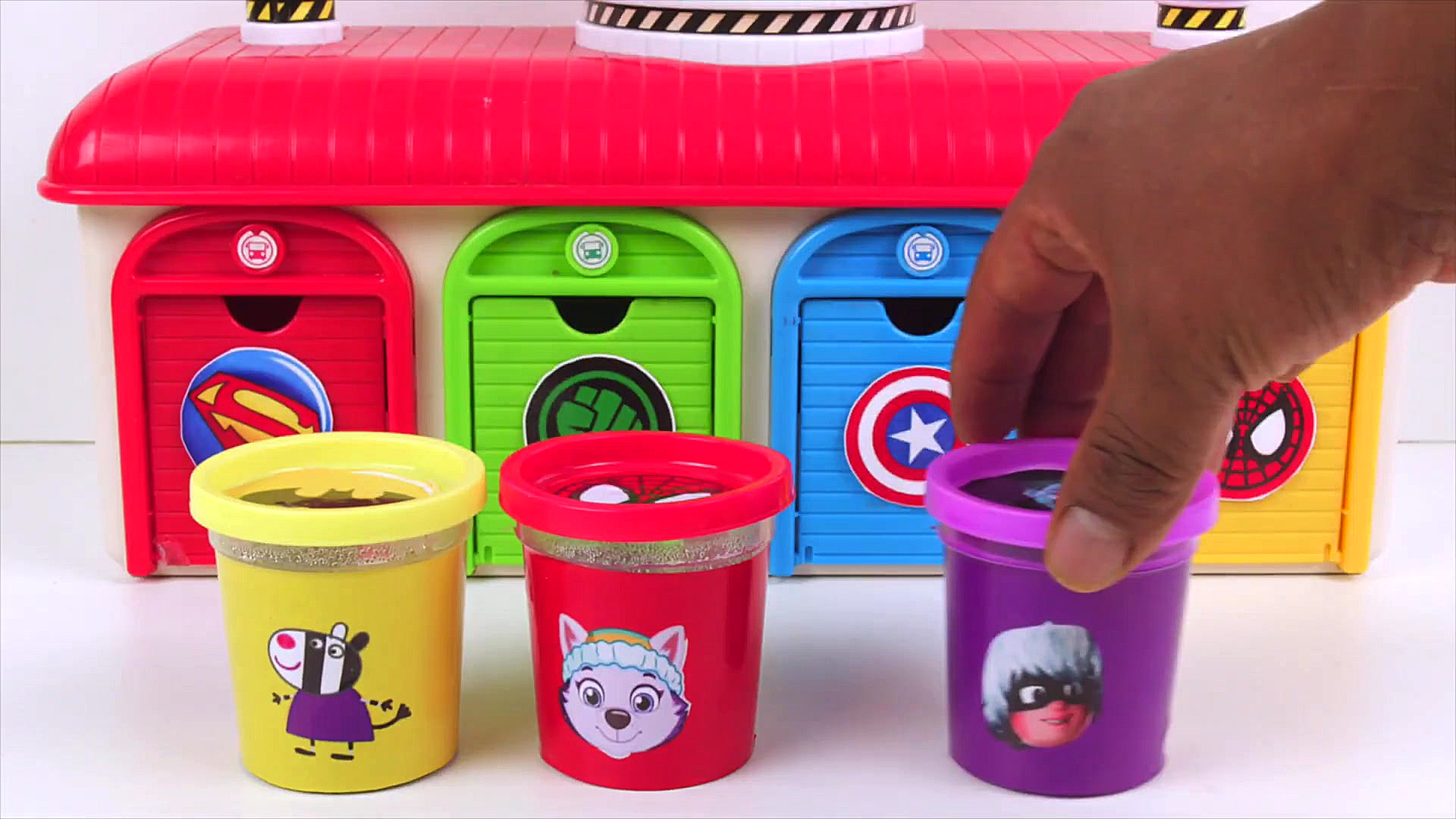 گاراژ اسباب بازی بچه ها  توپ ا...