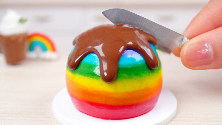 هنری وبانوان | تزیین شکلات ذوب...