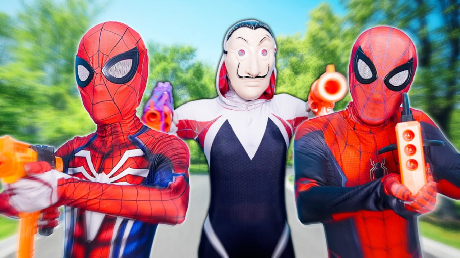 مرد عنکبوتی در مقابل اسکویید گ...