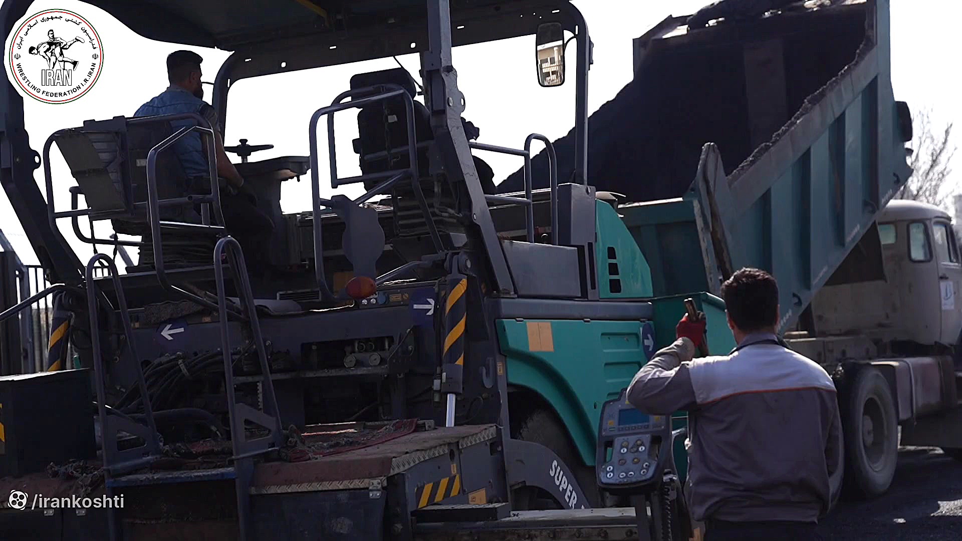 پروژه آسفالت محوطه و راه اختصا...