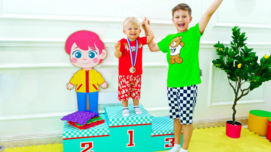 کودک دیانا و روما  دیانا 2023...