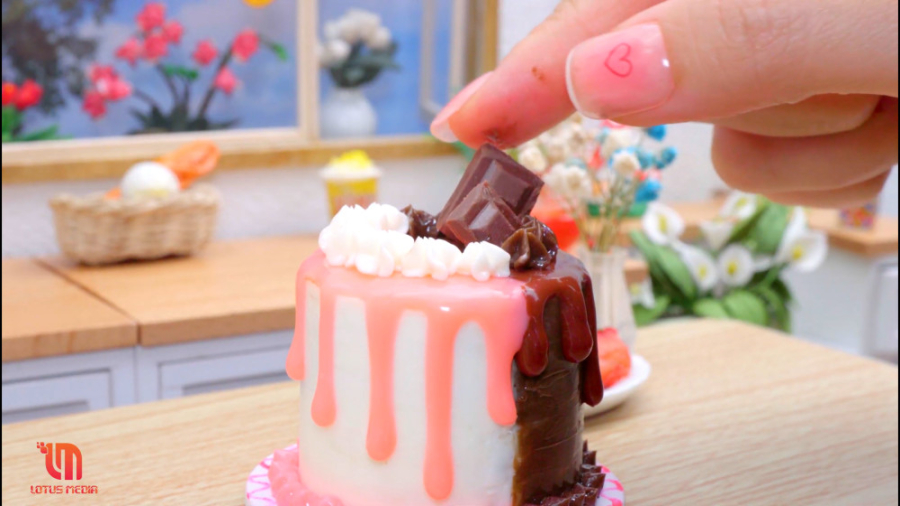 تزیین دسر شکلاتی مینیاتوری | آ...