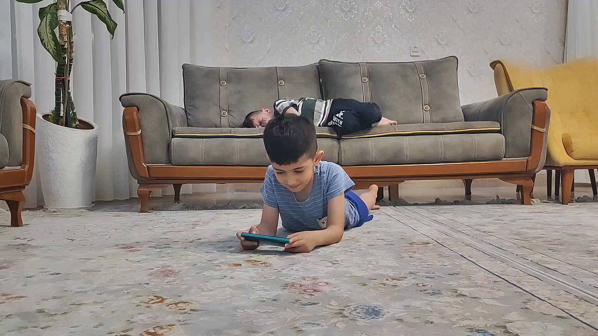 دیان و دیاکو | فیلم‌ جذاب قایم...