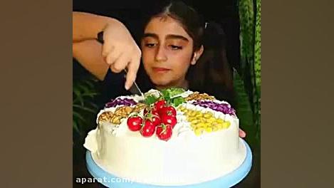 خوردن کیک سارینا اسمر خوردنی م...