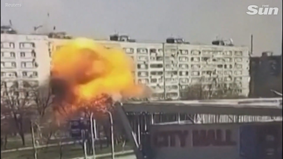 لحظه اصابت یکی از موشک‌های روس...