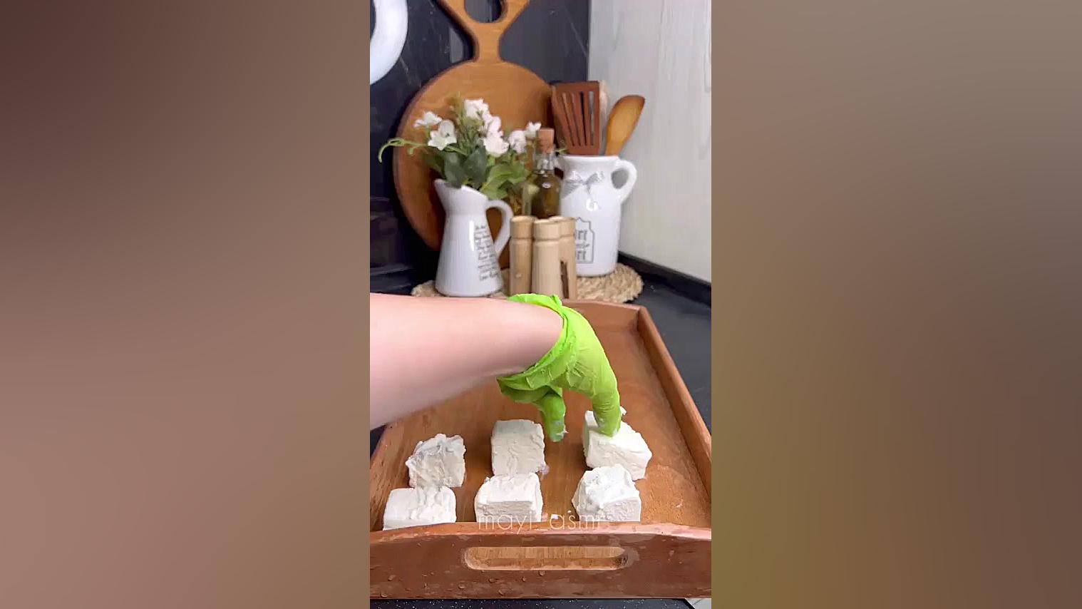 بستی سرخ شده