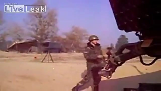 نمایش شلیک کاتیوشا در خودرو