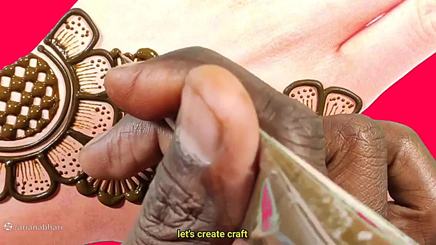 آموزش آنلاین حنا روی دست و انگ...