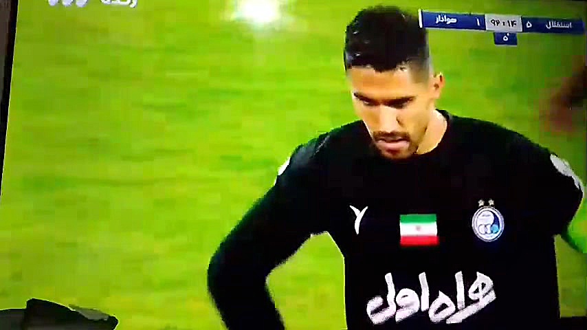 استقلال هوادار حتی دروازه بانم...