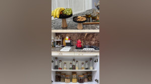 خانه و آشپزخانه ای خاص با محصو...
