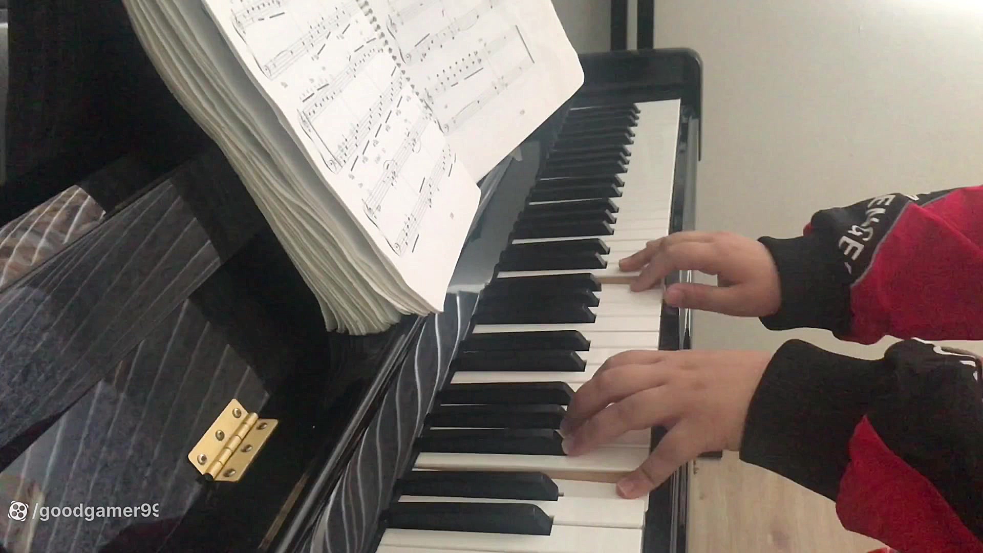 اهنگی که خودم ساختم پارت یک