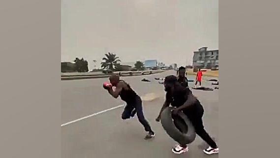 داداشمون استاد بکس جهان