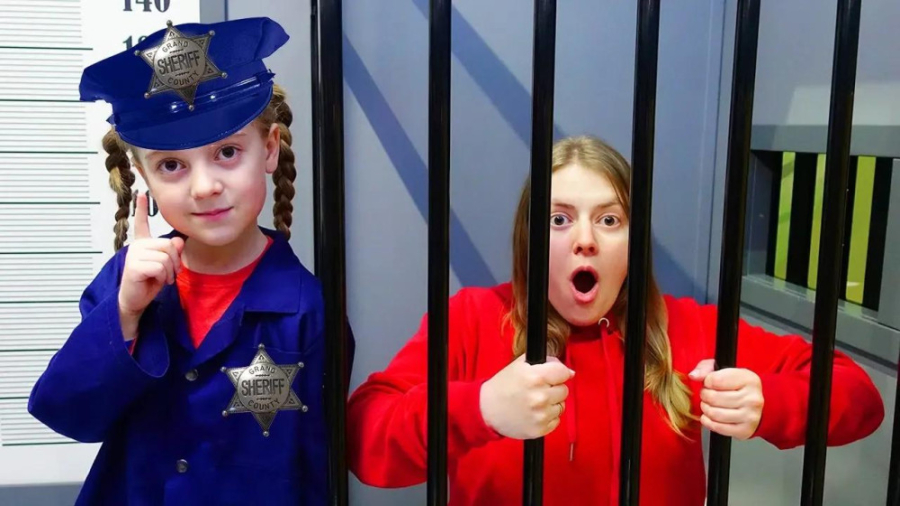 برنامه کودک آنابلا  بازی پلیس...