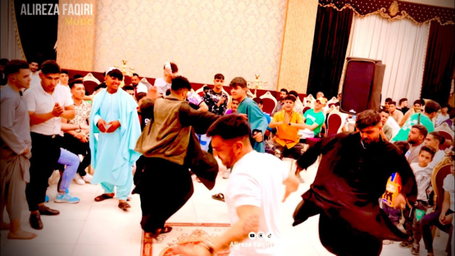 آبشاری هراتی مست که همه منتظر...