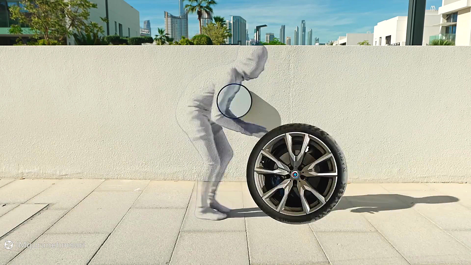 روما وانمود می کند که یک یاور...