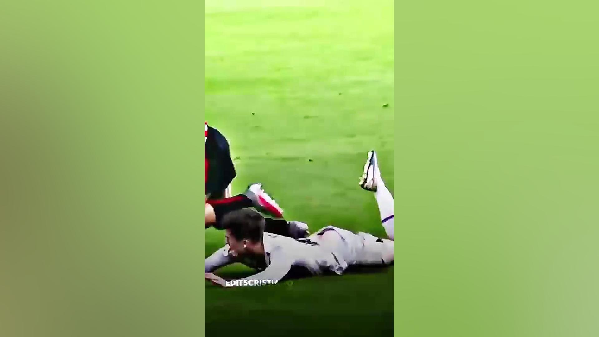 لحظه سر خوردن گاوی و واکنش رون...