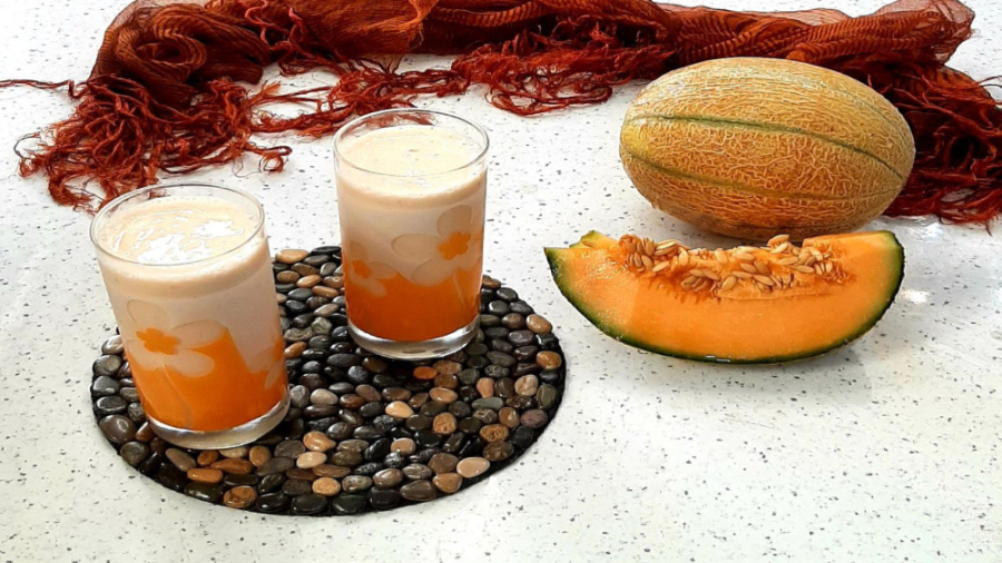 طرز تهیه اسموتی ملون نوشیدنی ب...