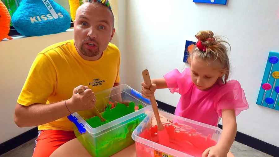 برنامه کودک آلیس  آلیس با کمک...