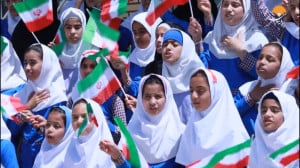 سرود خوانی دانش آموزان مدارس ر...