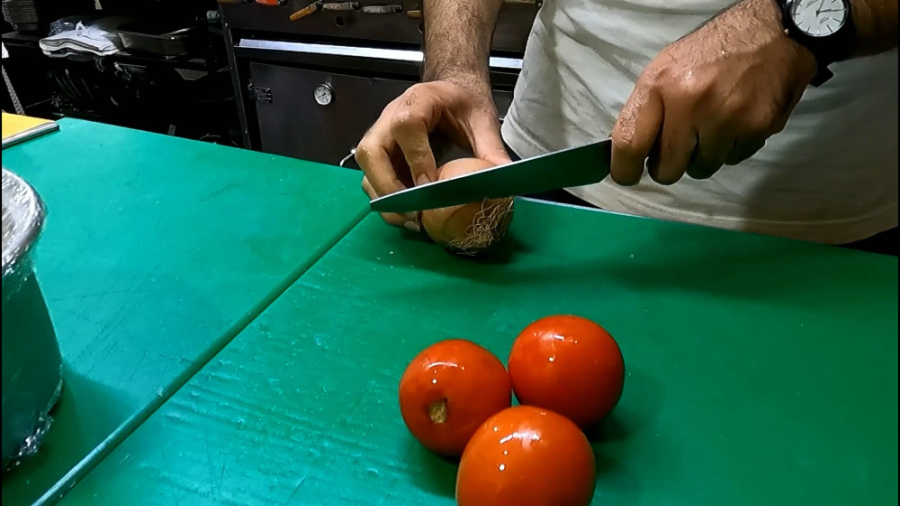 پاستا پنه با گوشت و گوجه