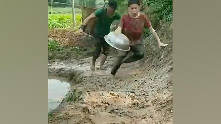 ویدیو یه زمینه لیز