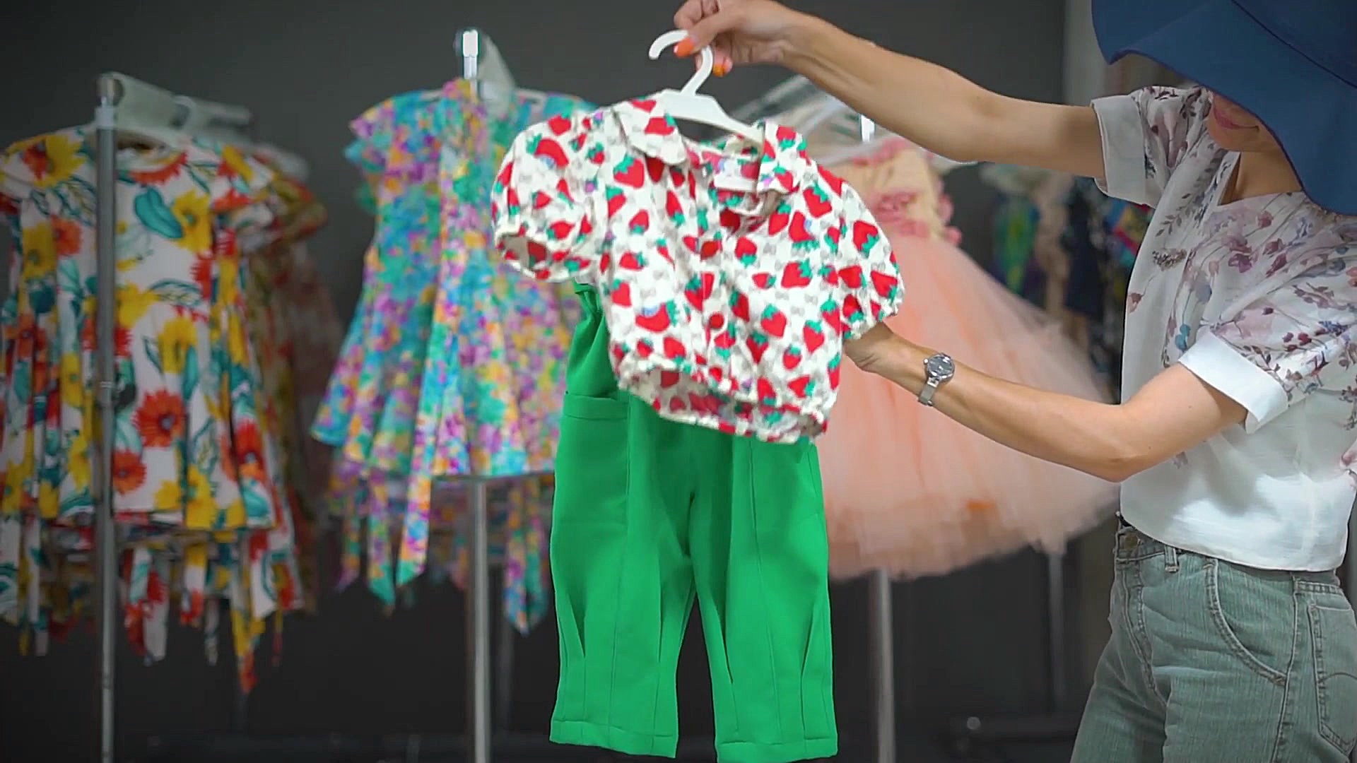 تولیدی پوشاک کودک و نوجوان ست...