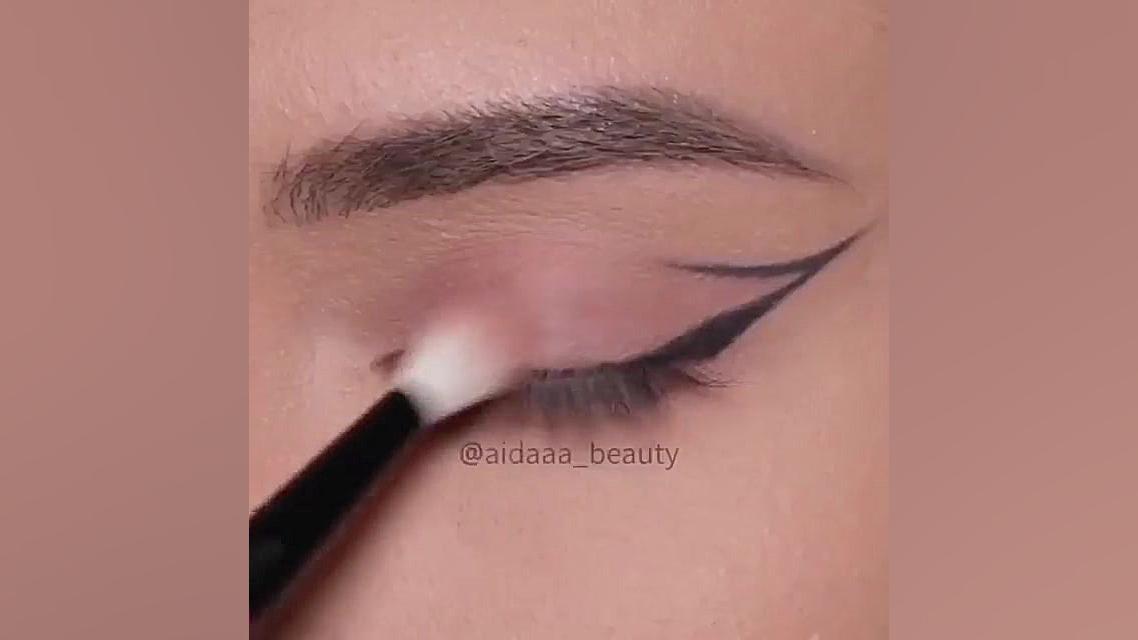 آموزش میکاپ چشم