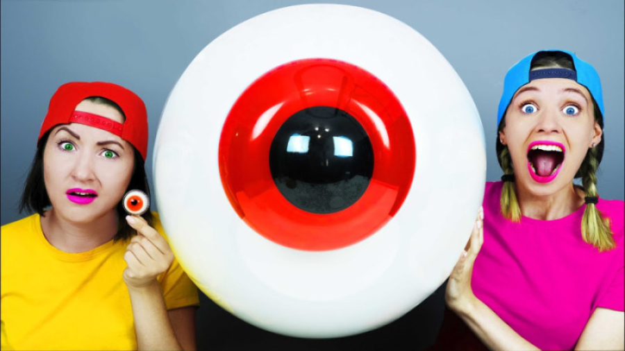 خوراکی خوشمزه بزرگ مقابل کوچیک...