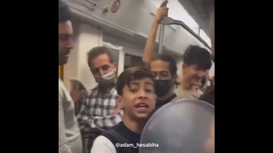 آهنگ در مترو تهران