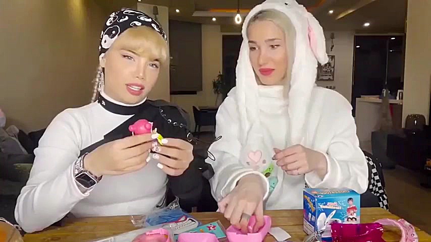 انباکسینگ  ارزو صادقی و بهار پ...