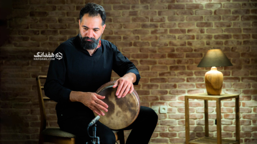 تکنوازی تنبک با اجرای هنرمندان...