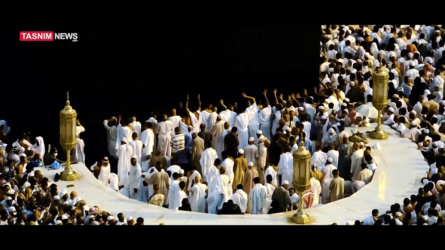 شباهت زائری که به دور خانه خدا...