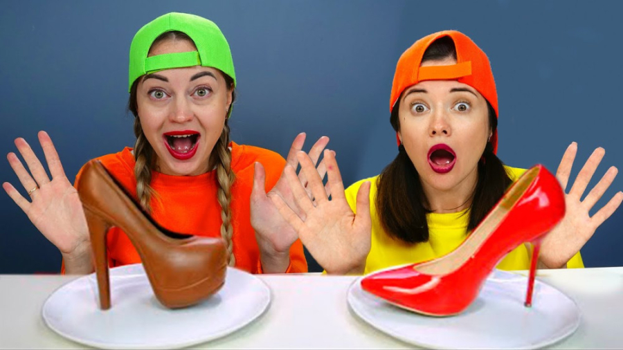 چالش غذا خوری شکلاتی  چالش اسم...