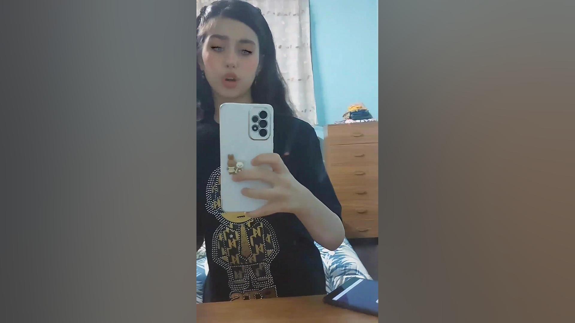 نازین دابسمش