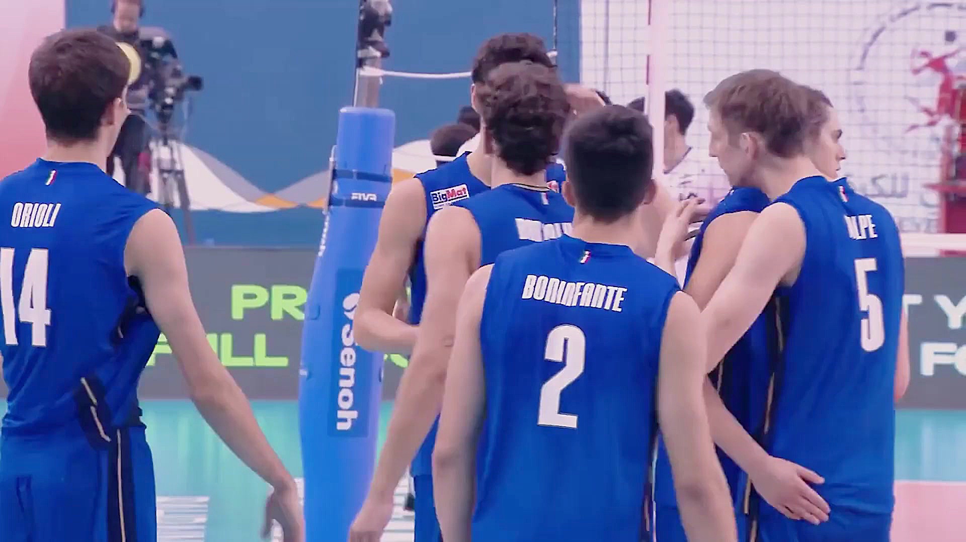 پرواز ملی‌پوشان بر فراز خلیج ه...