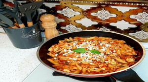 آموزش پاستا با سس گوجه و ریحان...