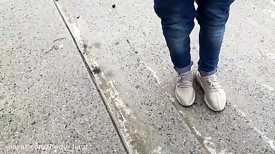 کفش آدیداس یزی بوست (کرم)