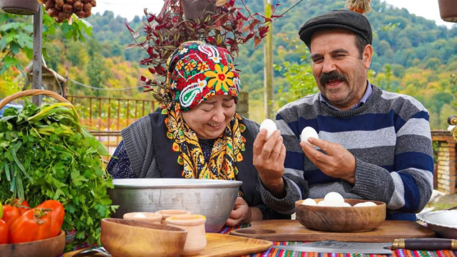 سبزی کوکو محلی با سبزی تازه شم...