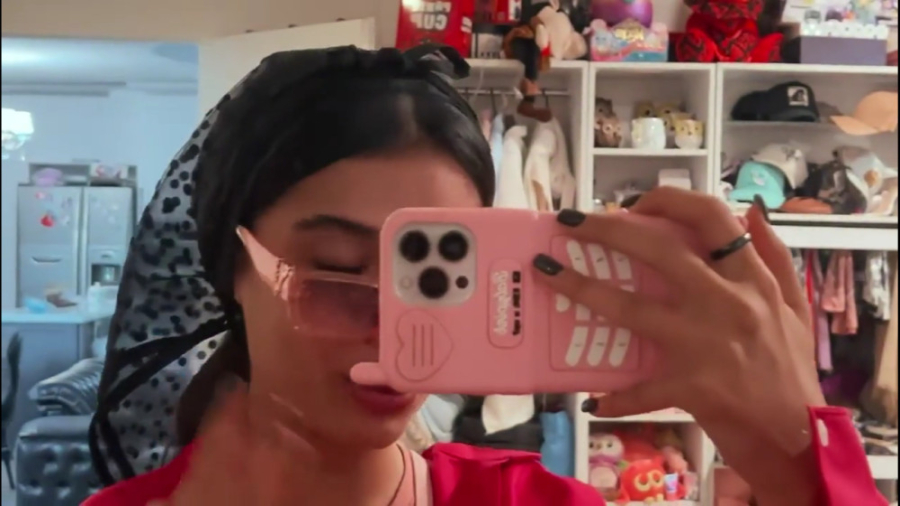 ولاگ دیانا رفت گربه بخره!!کدوم...