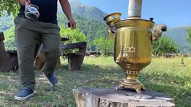 طبخ دلپذیر دل و جگر غول پیکر ش...