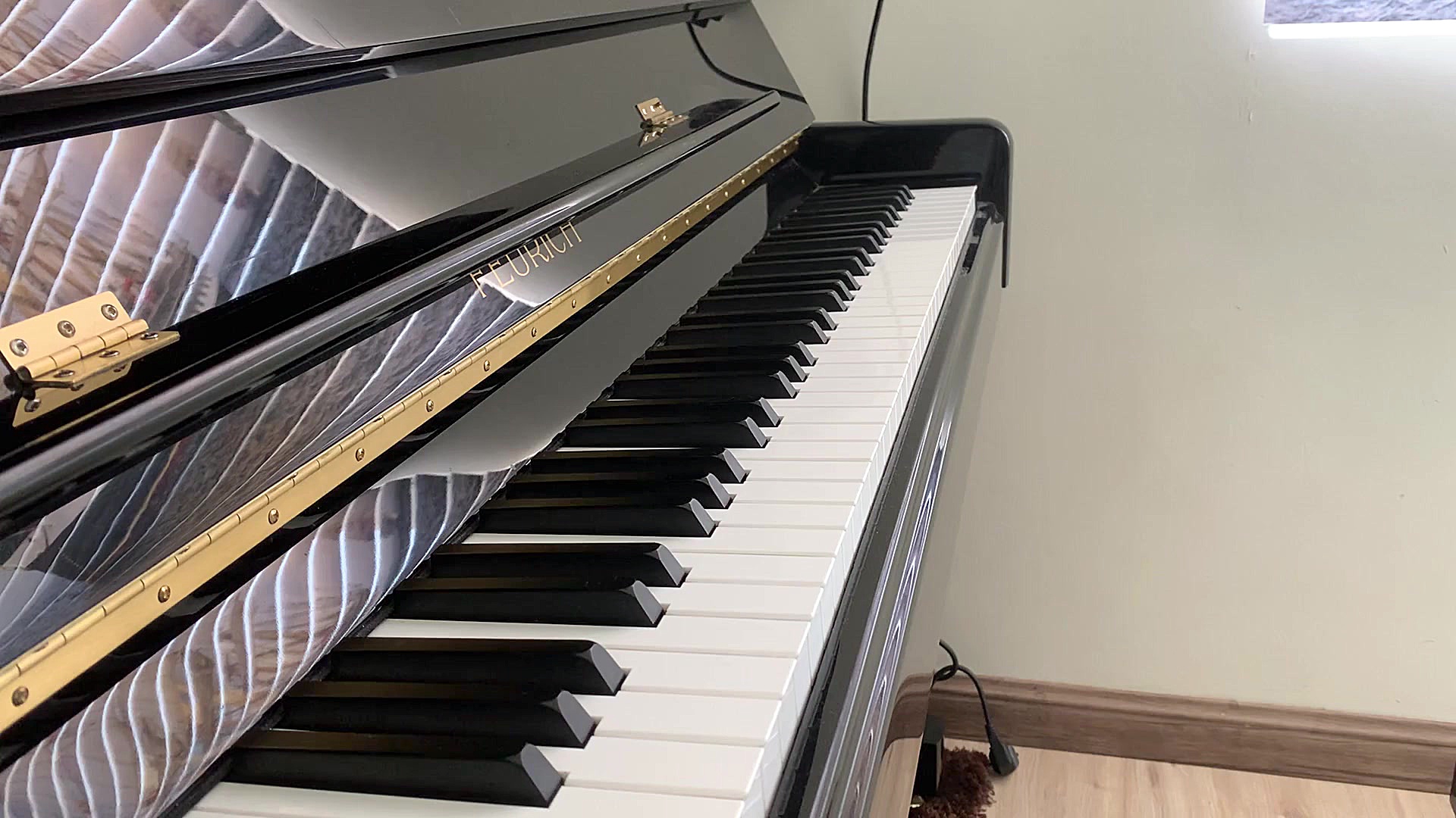 اهنگ سال نو(خودم ساختم)