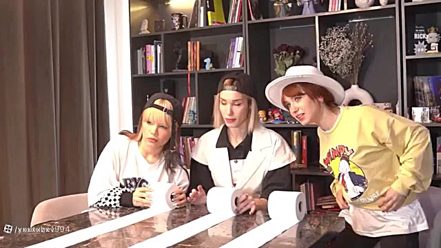 ولاگ  بهار پینکی  ارزو صادقی...