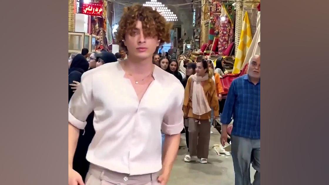 کت‌واک در بازار وکیل شیراز